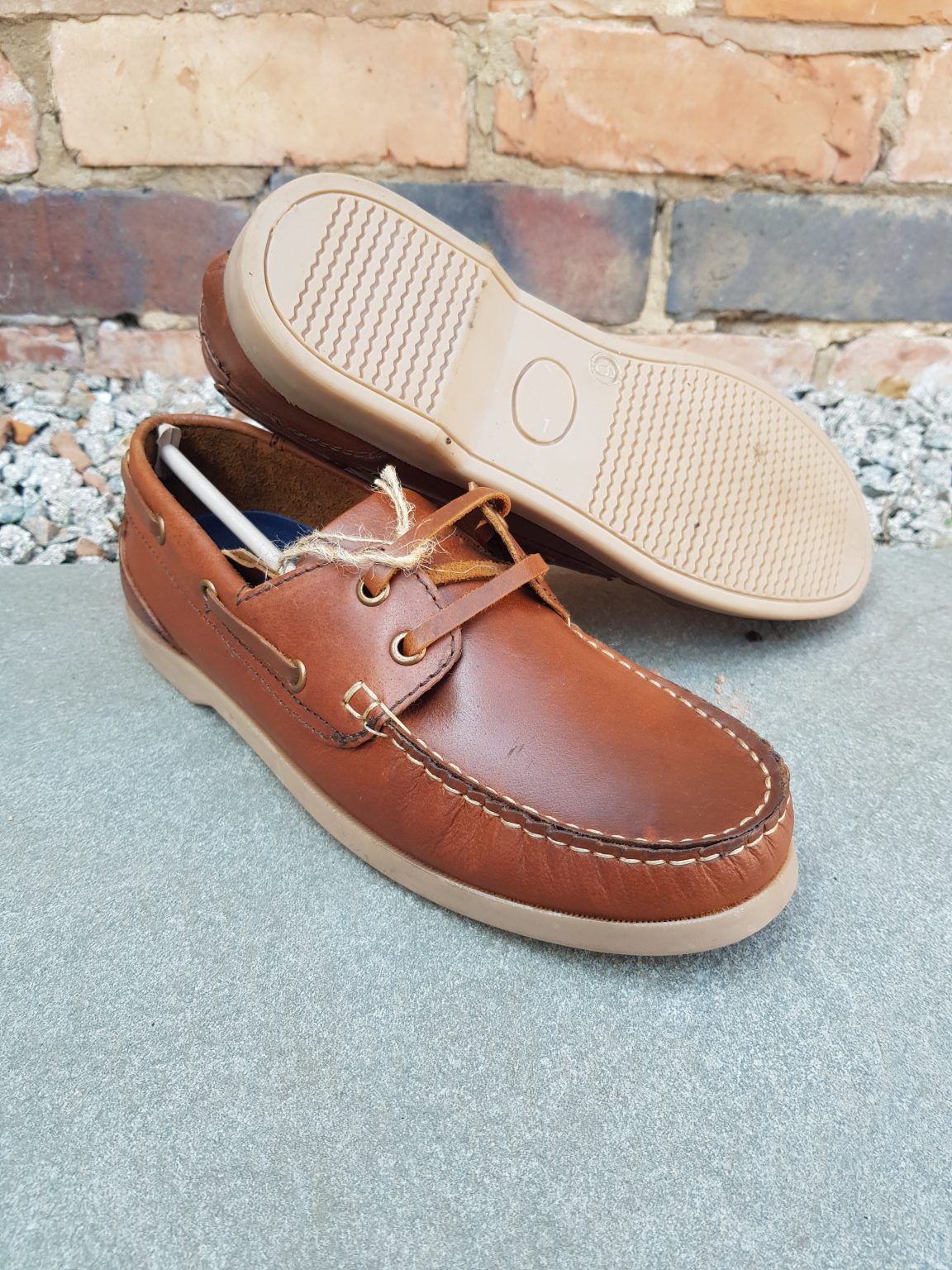 Youths Dartmouth Conker Leather boating shoe sizes 3 to 6 The Country
